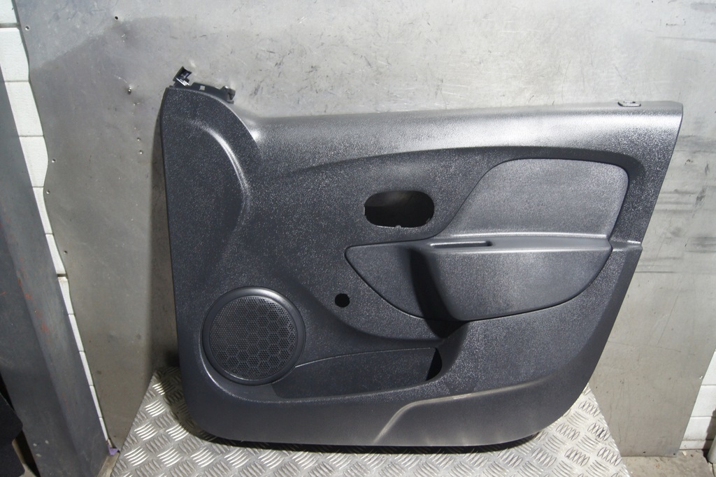 фото №1, Обшивка двері правий перед dacia sandero 809086151r