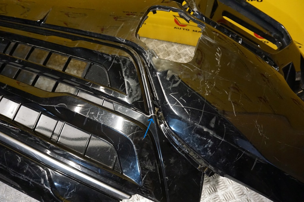 Subaru forester 2025 - бампер перед передній решітка  америка Зі Шроту