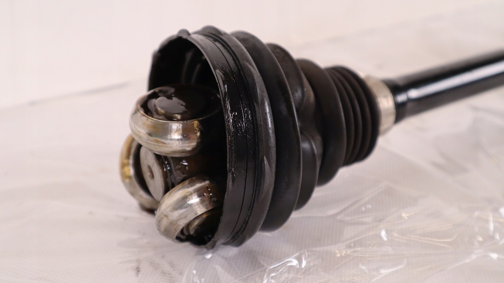 фото №3, Volvo xc60 ii приводной вал левая перед 31325852