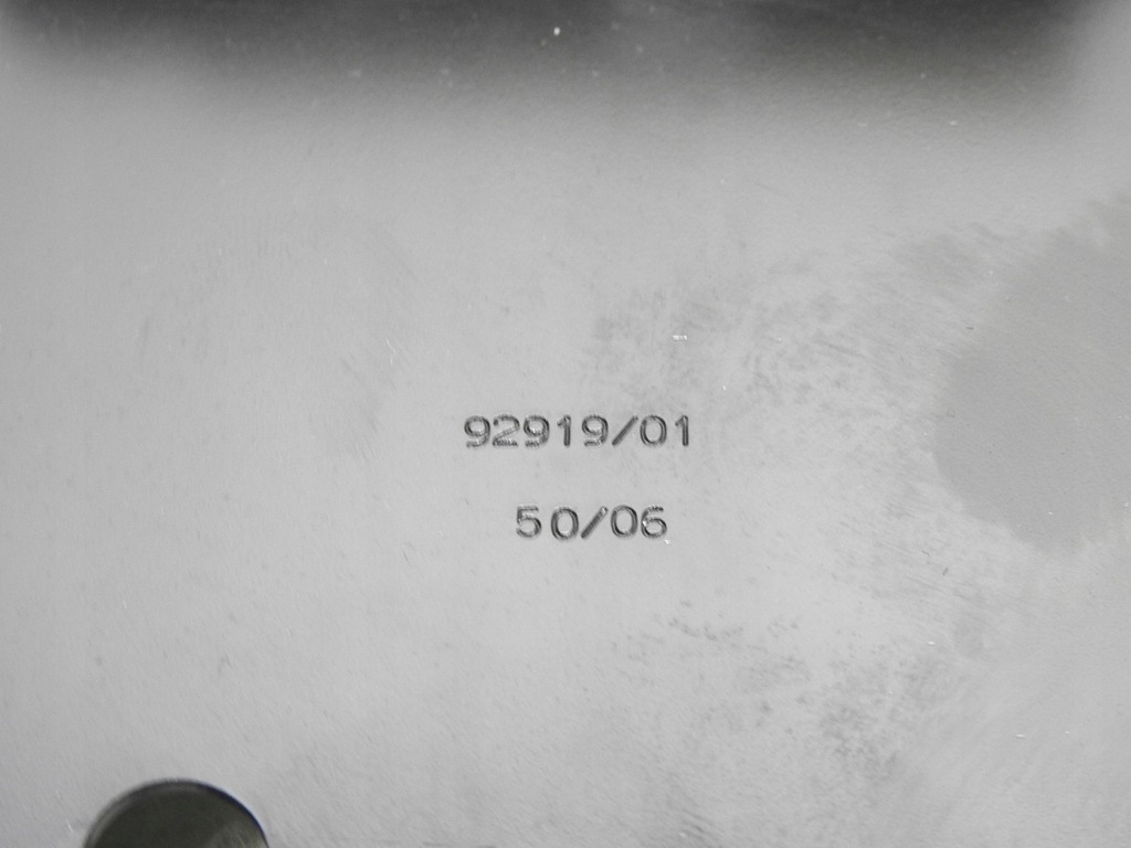 фото №8, Основание аккумулятор peugeot 407 3.0 hdi