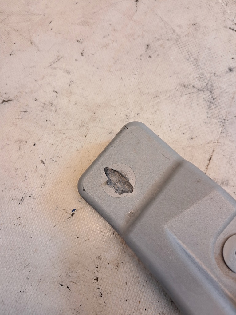 фото №8, Напрямна кронштейн крила правий перед xc60 ii 32288929