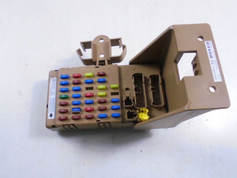 фото №9, Legacy iv коробка запобіжників 2,0d 82201ag041