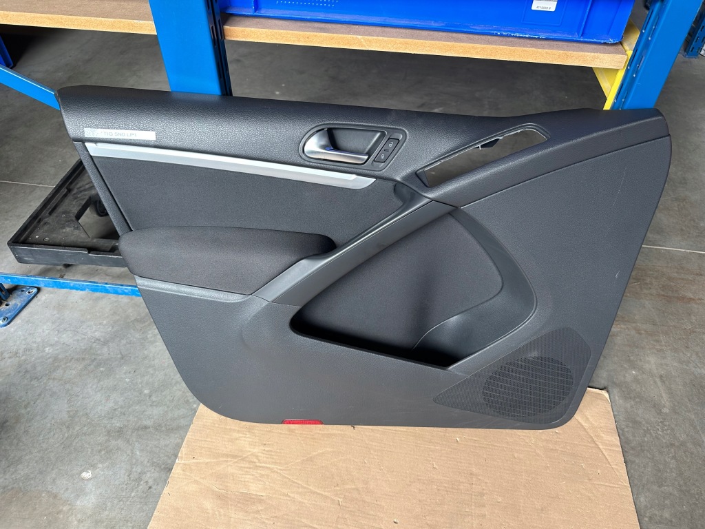 фото №1, Обивка, обшивка дверь левый перед skoda superb ii