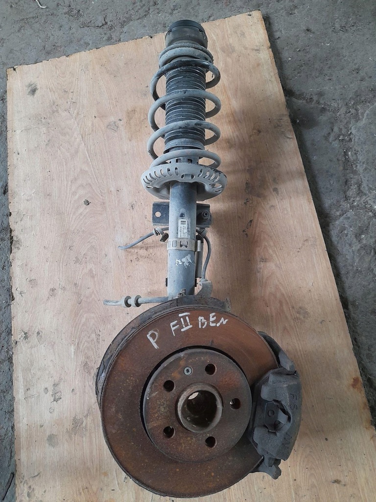 фото №1, Поворотный кулак правая mcperson skoda fabia ii