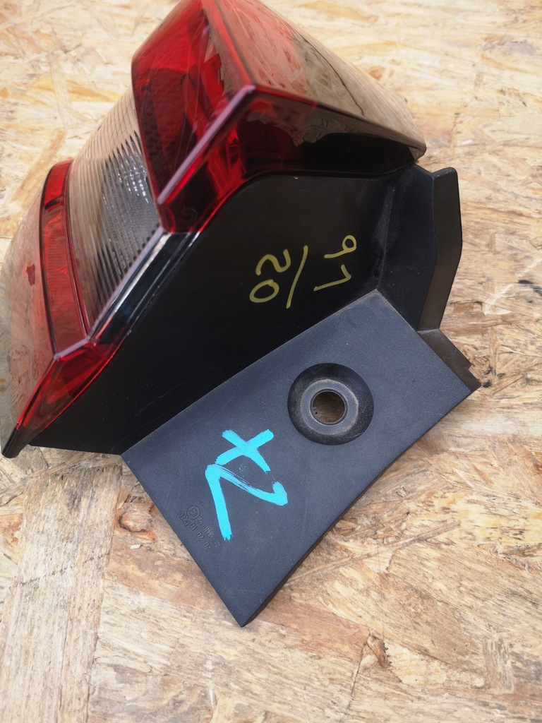 фото №8, Nissan juke ii лампа лівий задня 265556pa0a