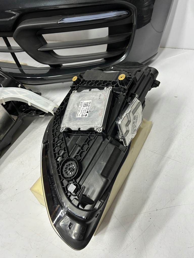 фото №15, Бампер передній лампа pas балка жалюзі porsche panamera 971 lift 20-23