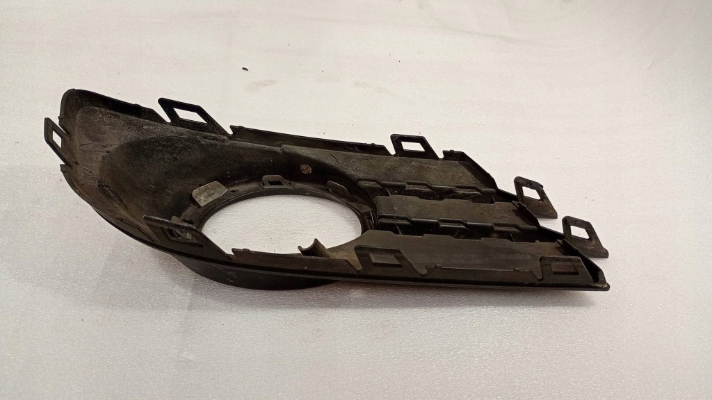 Vw tiguan рестайлинг  10-16 решётка противотуманной фары решётка  решётка левая бампера перед c511 в Украине