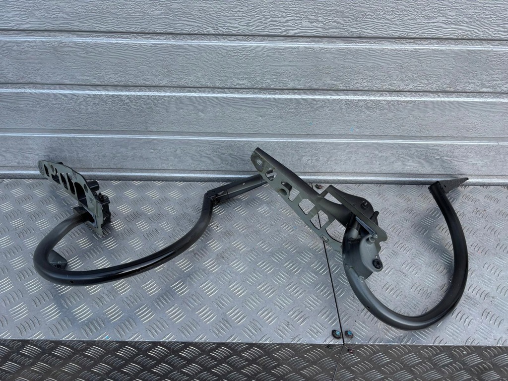 фото №1, Mercedes e-klasa w213 213 петлі кришки багажника задня sedan