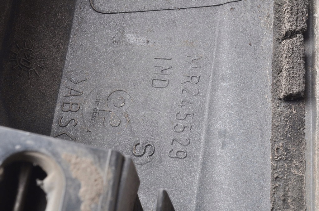 фото №9, Mitsubishi space star накладка молдинг крышки mr245529