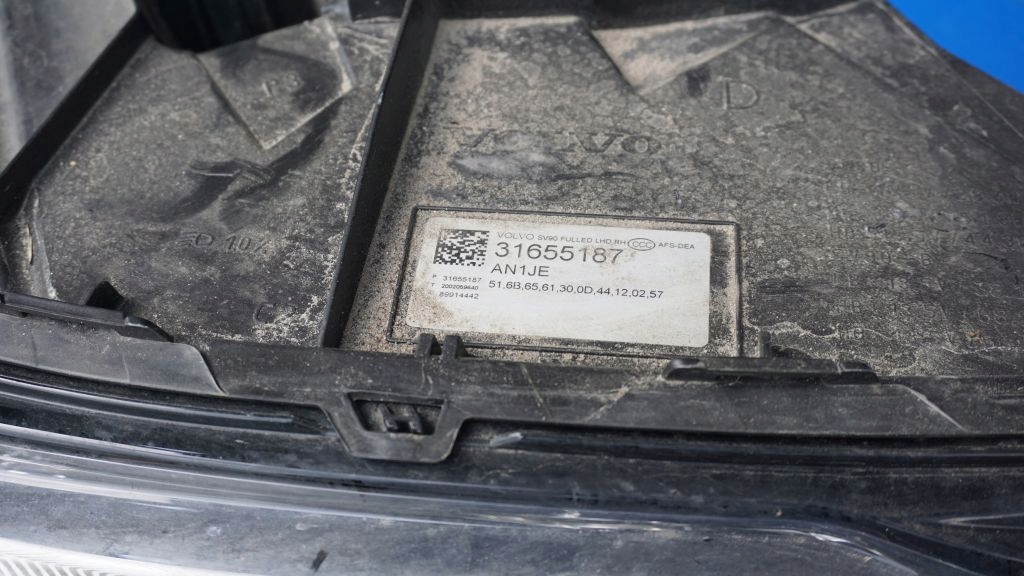 фото №3, Volvo s90 v90 cc передня лампа перед led права