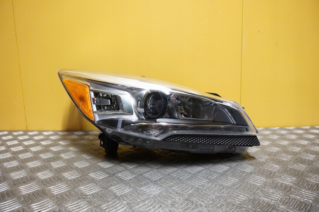 Купити Ford escape 2013- фара фара перед ксенон правий америка