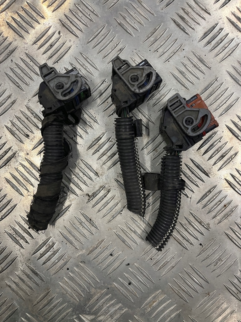 фото №1, Электропроводка штекер колодка компьютер mascott mascot