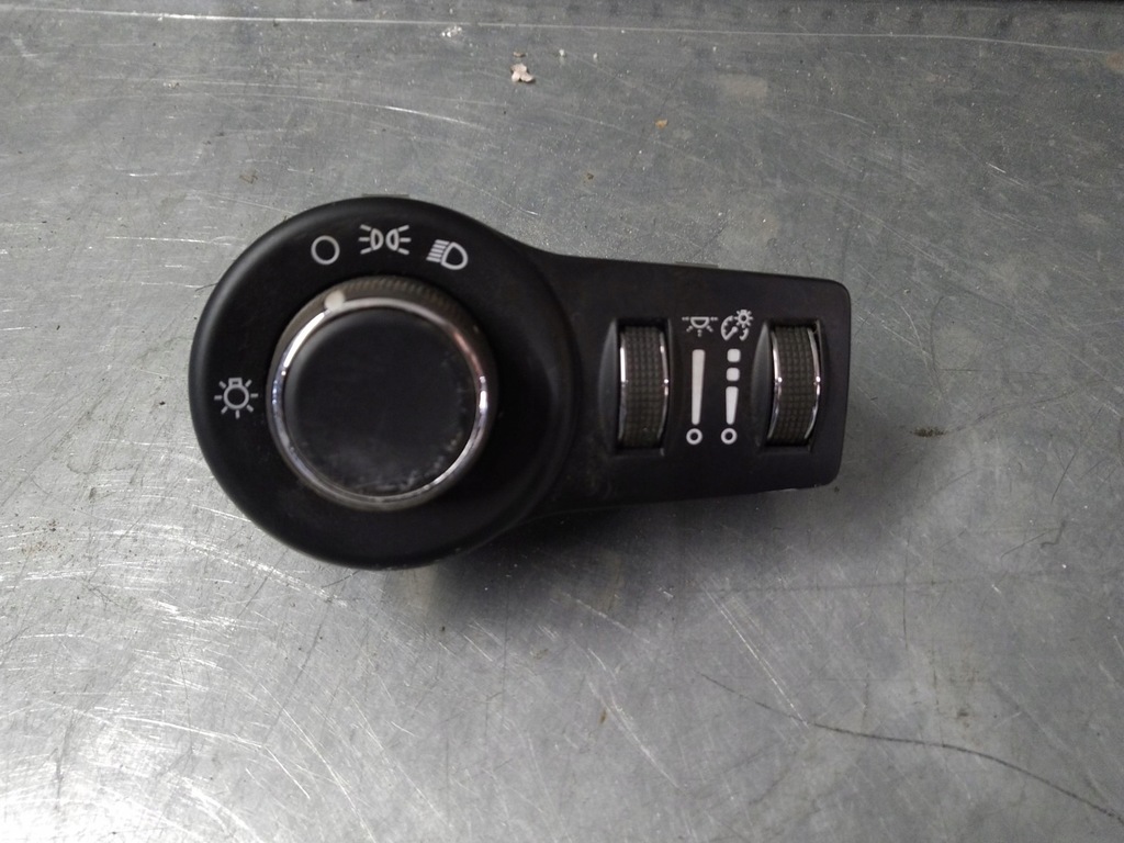 фото №1, Pacifica 2016-2020r перемикач світла