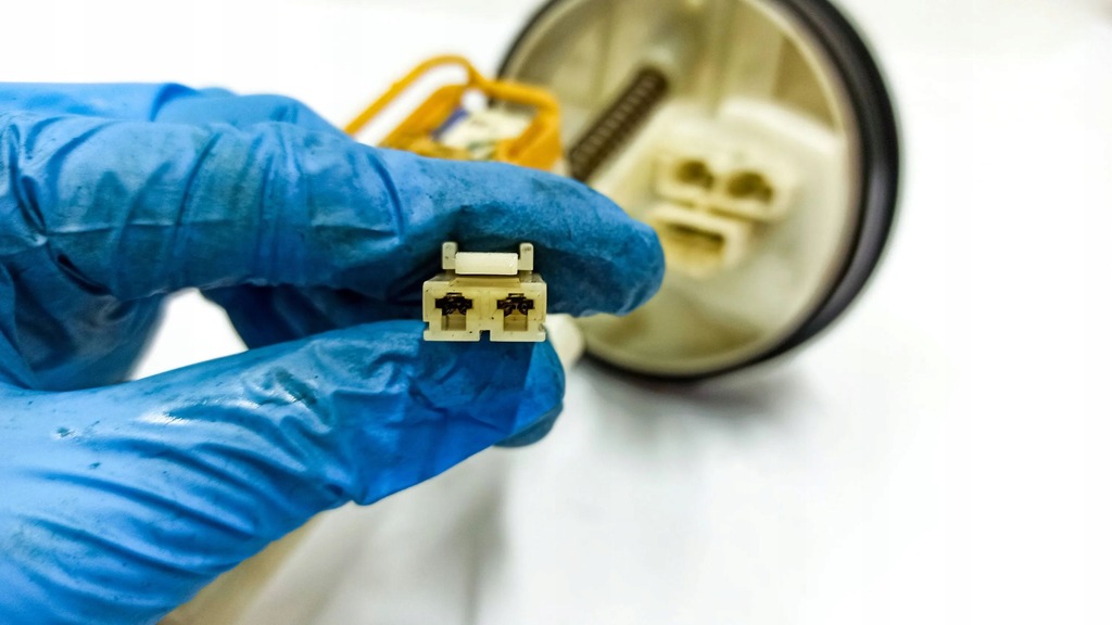 фото №9, Mercedes-benz clc cl203 2003 всі датчики рівня пального