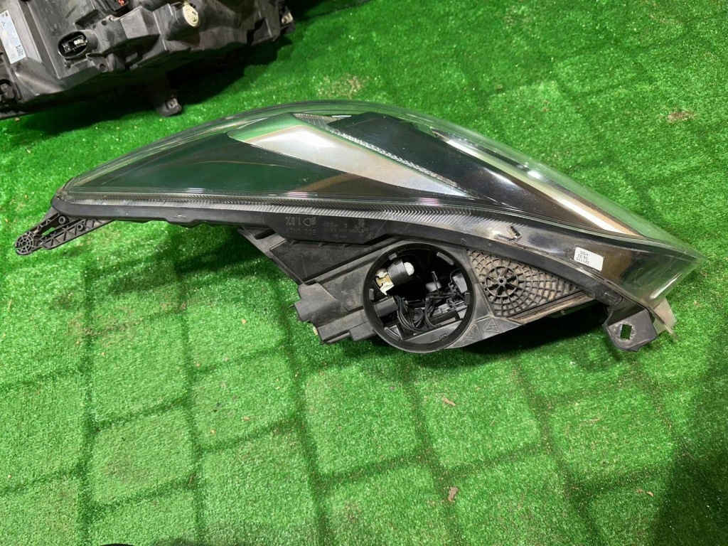 Фонари opel insignia a рестайлинг  bi-xenon поворотный led комплект 13426663 Цена