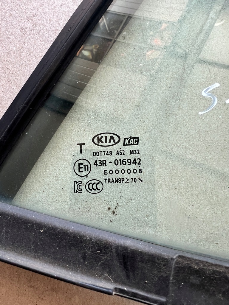фото №4, Kia stonic 17- стекло дверь задняя задняя треугольное
