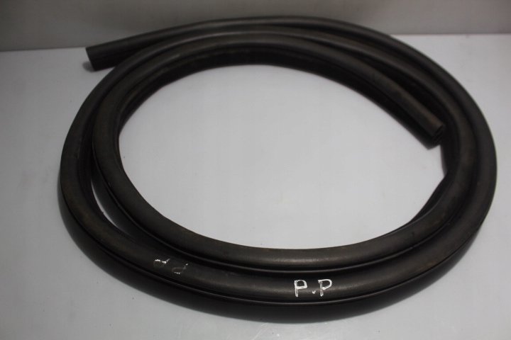 фото №1, Прокладка дверь правая передняя xj viii x351