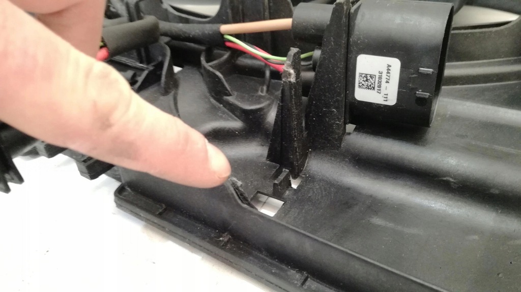 фото №10, Audi a8 4h корпус вентилятор 4h0121003m