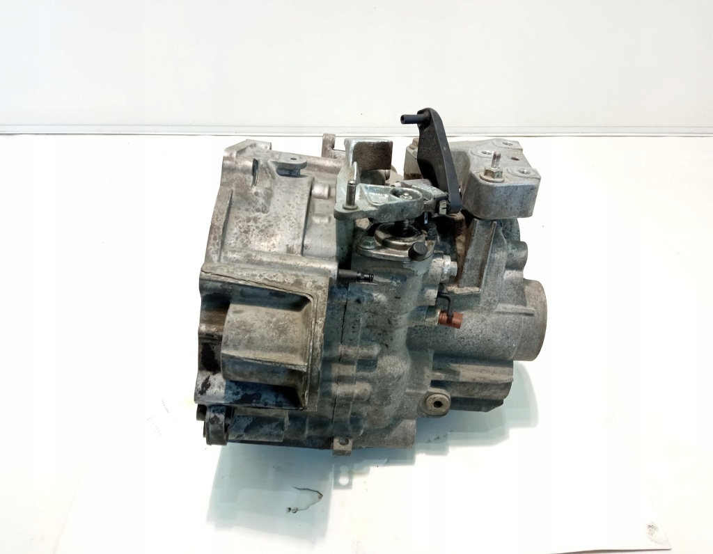 фото №4, Коробка передач передач vw scirocco iii 2.0 tdi krm
