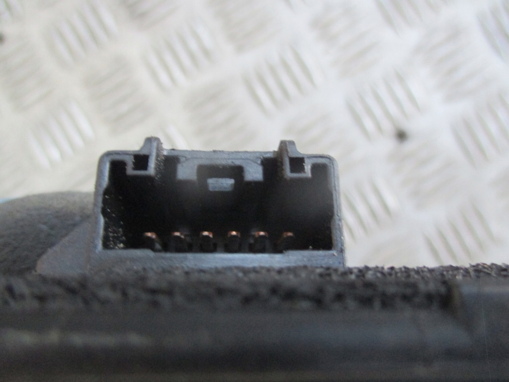 фото №8, Замок лівий задня mazda 6 02-06 hb