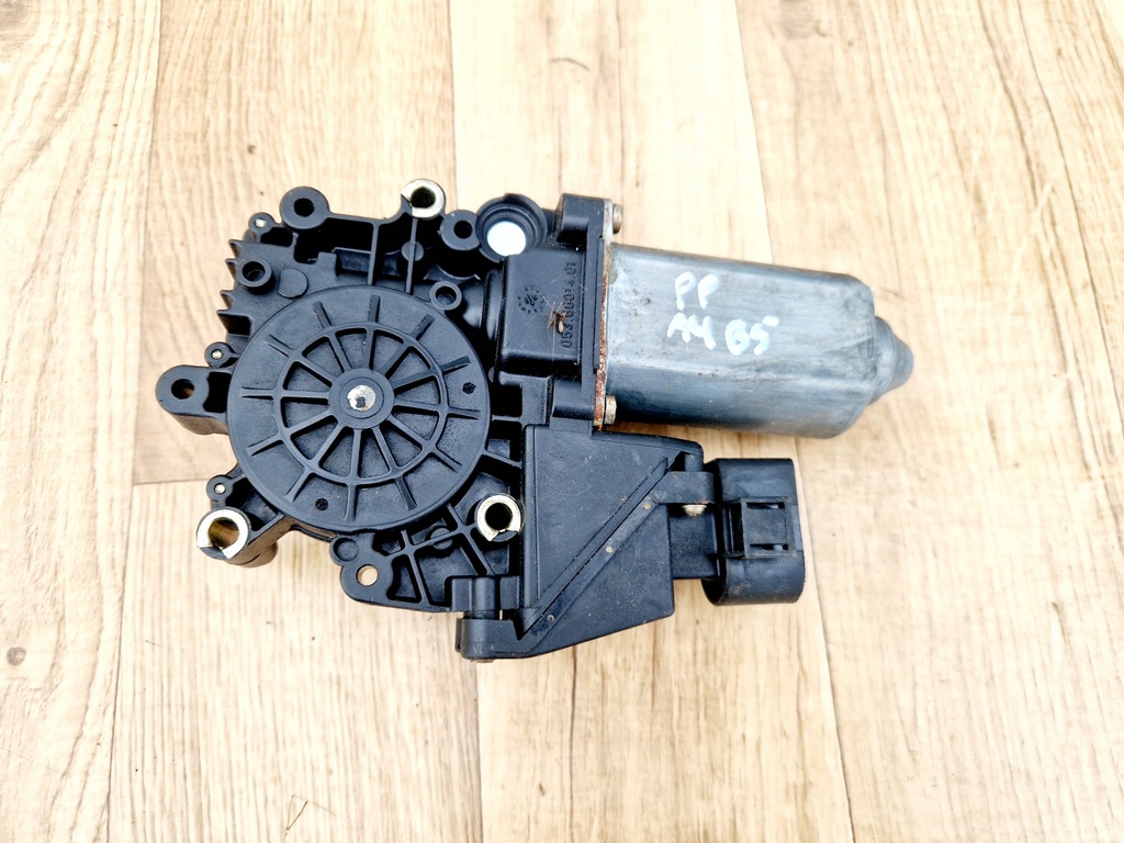 фото №1, Моторчик стекло audi оригинальный номер 113846101