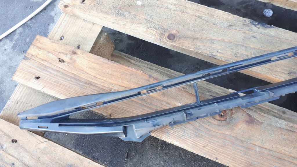 фото №13, Решётка бампера средняя audi a4 s-line 8k0807647a