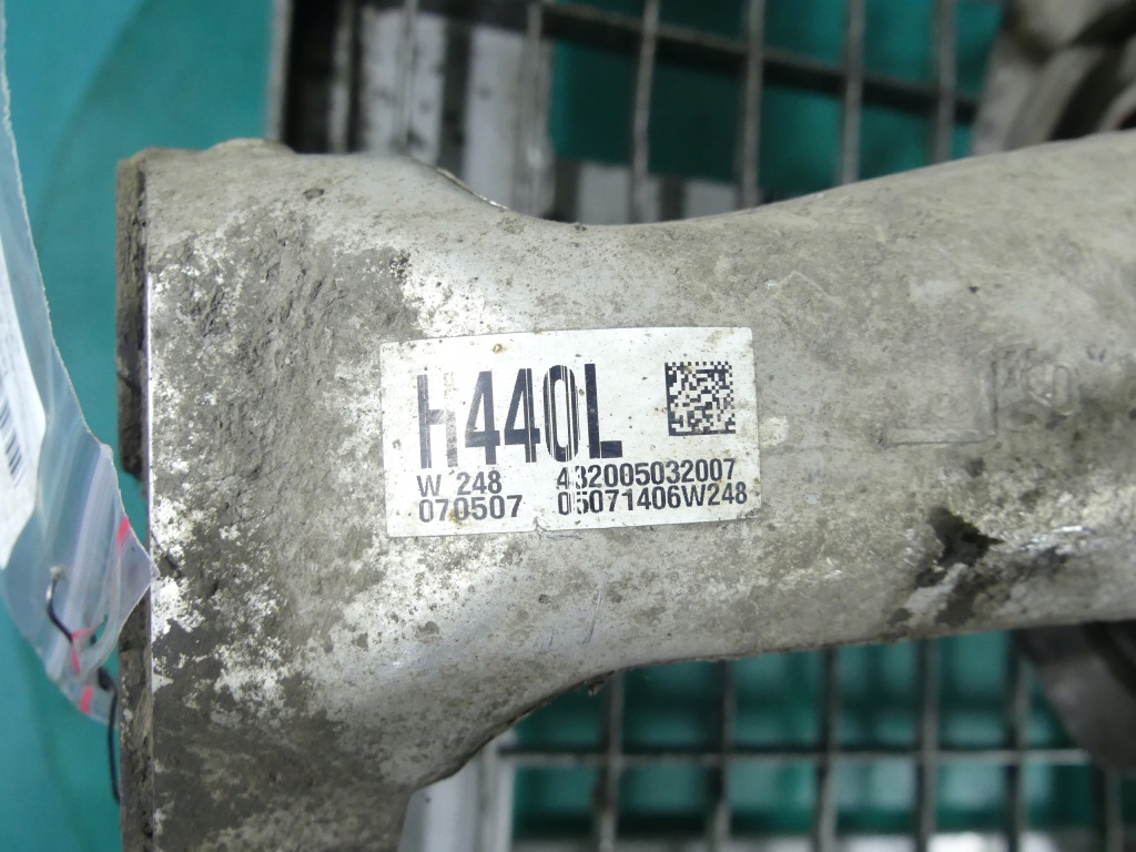 Поворотний кулак ліва ступиця перед lexus ls iv ls600h Зі Шроту