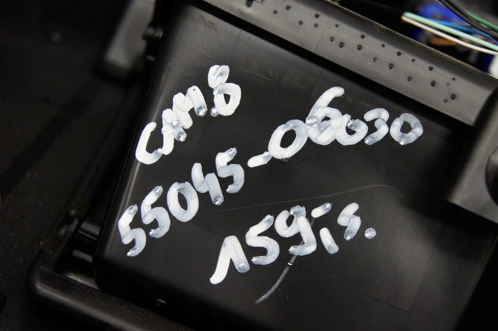 фото №8, Бардачок защита кнопки выключатель панель toyota camry viii 8 usa