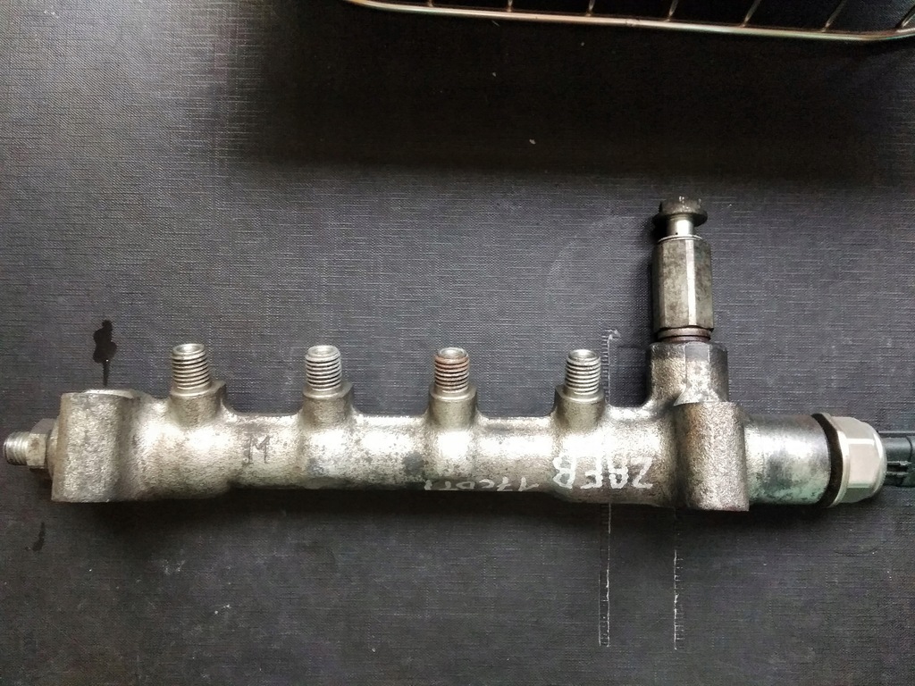 фото №1, Opel zafira b 1.7 cdti- молдинг упорскування