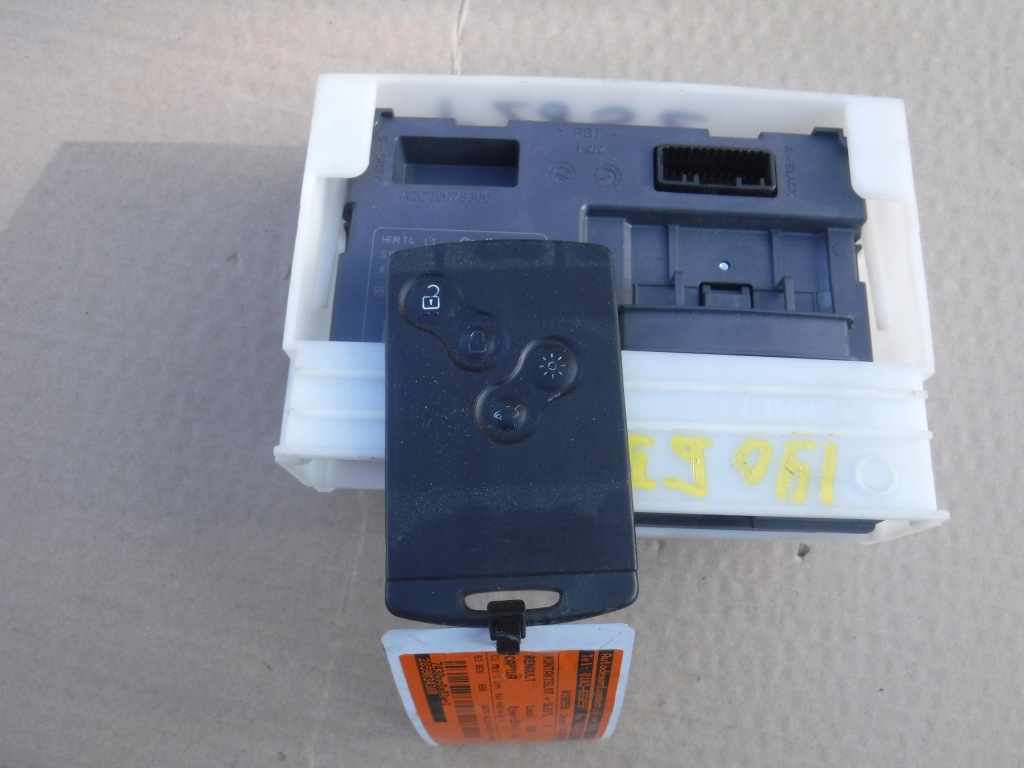 фото №2, Считыватель карта + карта renault clio iv captur 285903438r