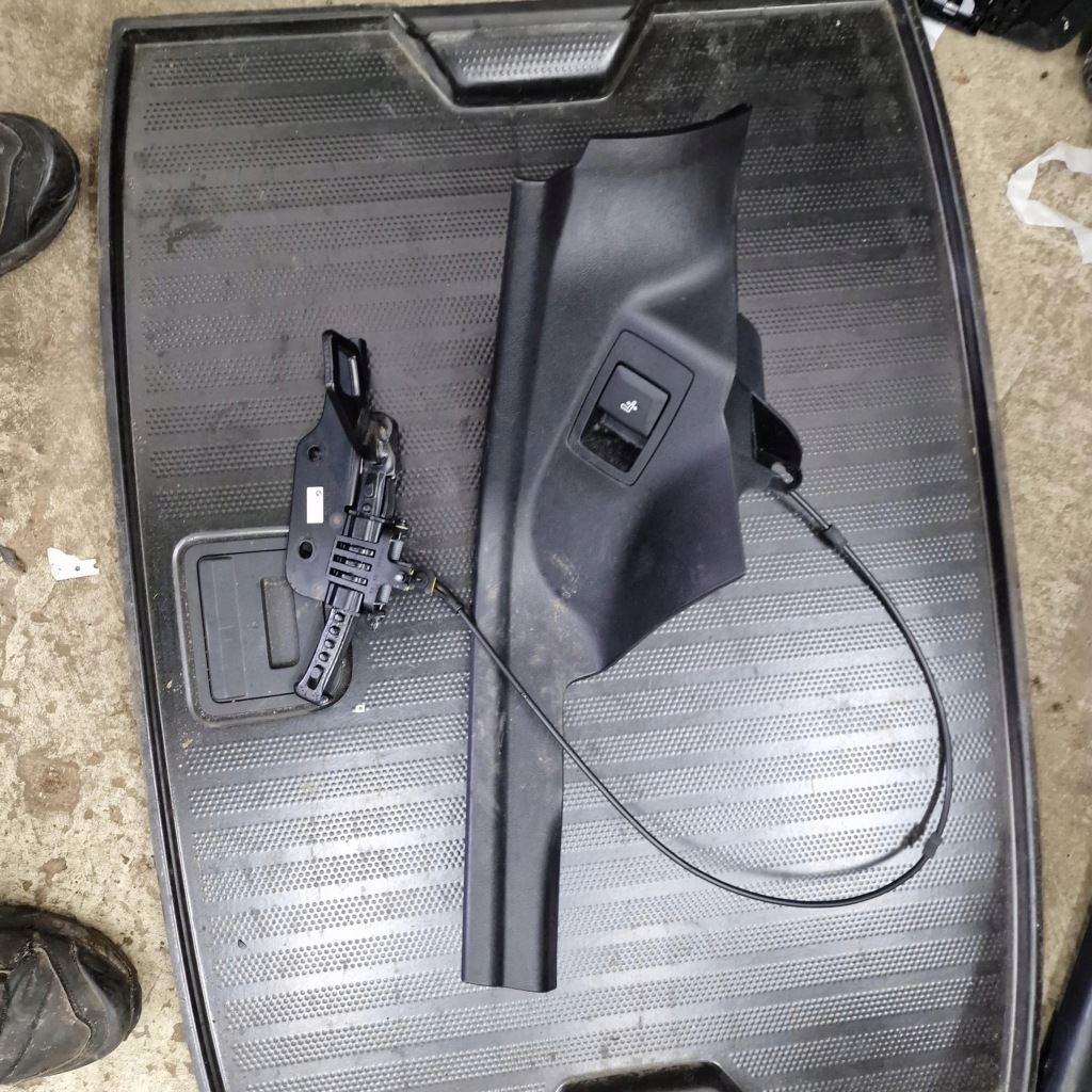 фото №1, Замок сиденье+ защита правый задняя x4 g02 6995014