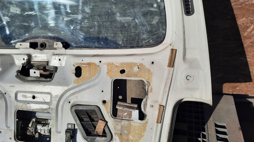 фото №12, Задняя крышка багажника багажника peugeot partner i 03r 1.9d ewpa