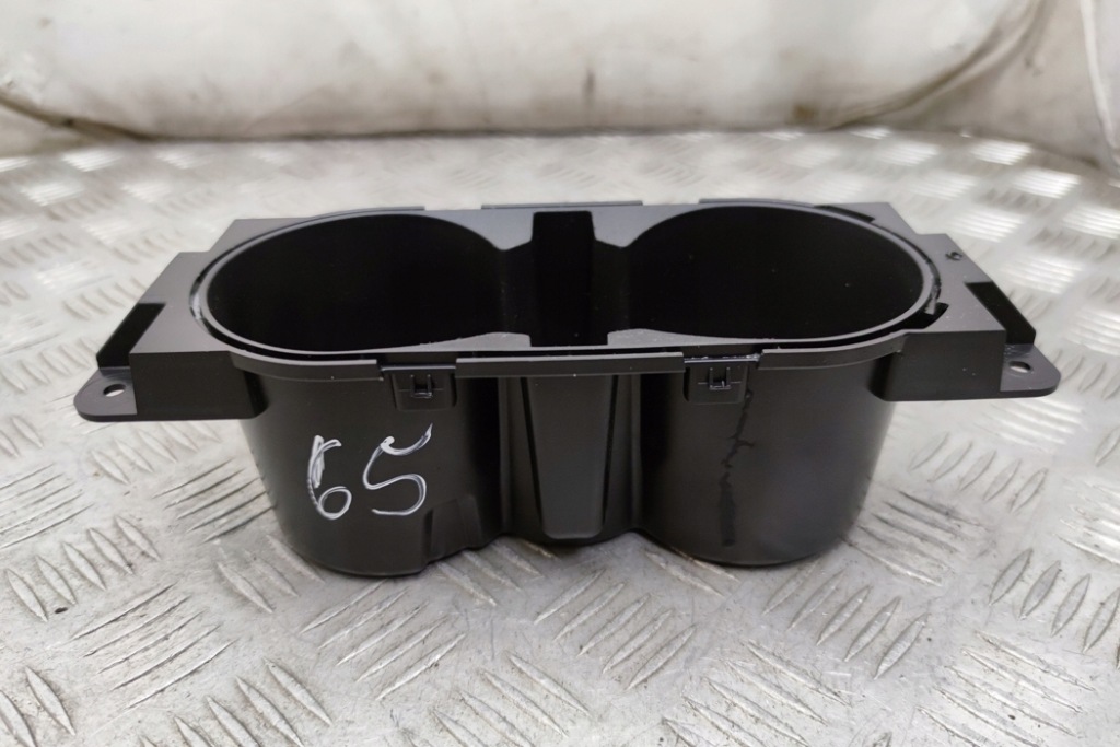 фото №7, Кронштейн na кружки audi q4 suv f4b 8y0862533 electric 150kw 2021