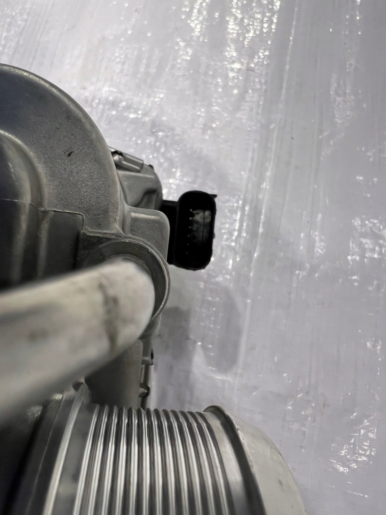 фото №4, Alfa romeo giulia stelvio 2.0b дросельна заслінка