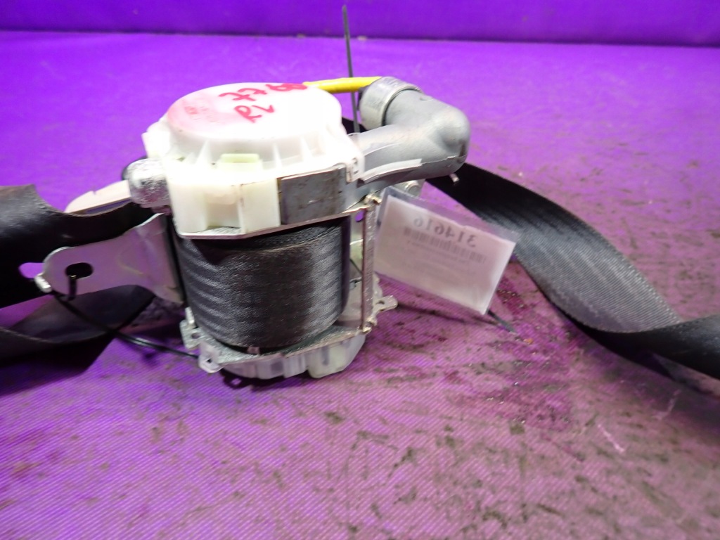 Subaru forester 3 07- ремень безопасности перед правый  передний 7r3010-p Оригинал