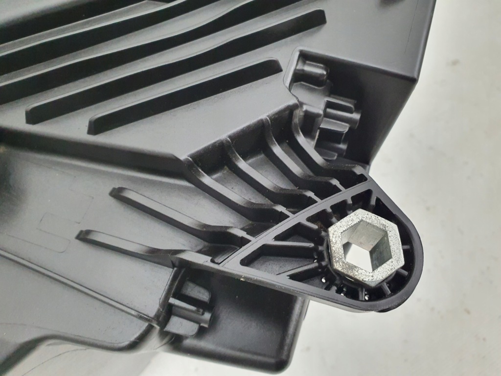 фото №8, Mercedes-benz оригинальный номер a2539067001 лампа