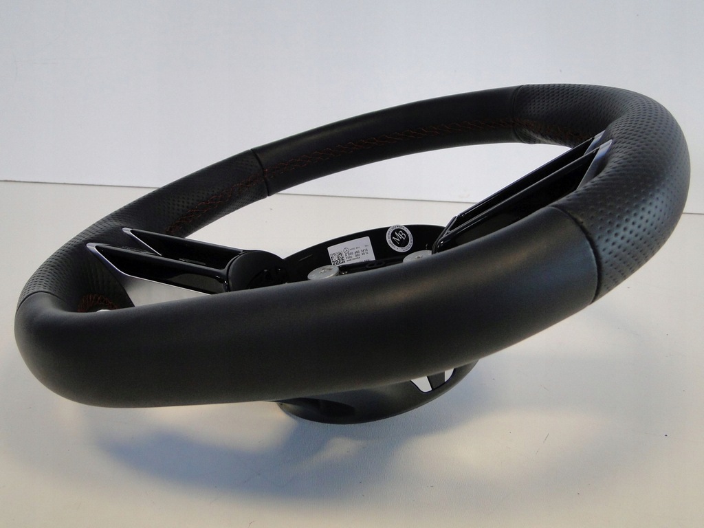 фото №11, Mercedes воздуховод amg кожа czerwona nić cla 118 c118 x118 w118 lift