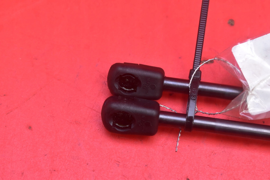 фото №5, Привод амортизаторы крышки 31333202 volvo s60 2 ii 13-20