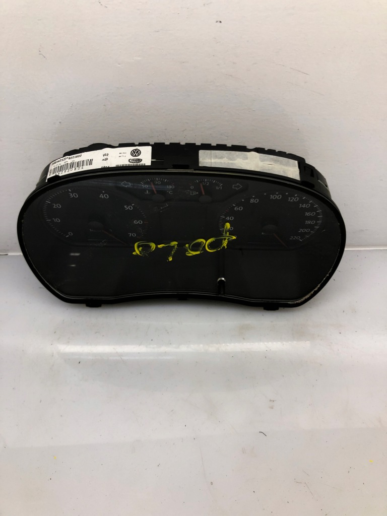 фото №1, Лічильник приладова панель 6q0920804 vag