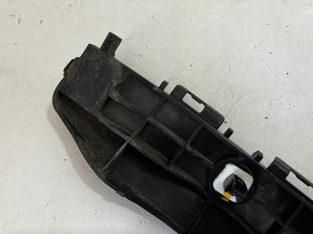 фото №9, Auris ii хэтчбек направляющая задний задняя правый