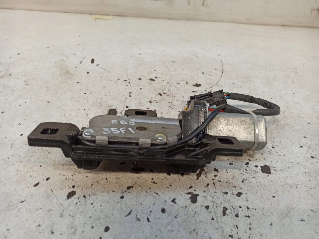 фото №1, Bmw 7 e65 замок доводчик крышки багажника 7014872