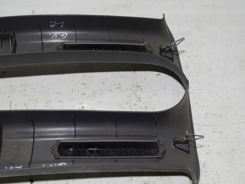 фото №6, Защита стойка правая левая средняя ремней обшивка grand voyager iv caravan