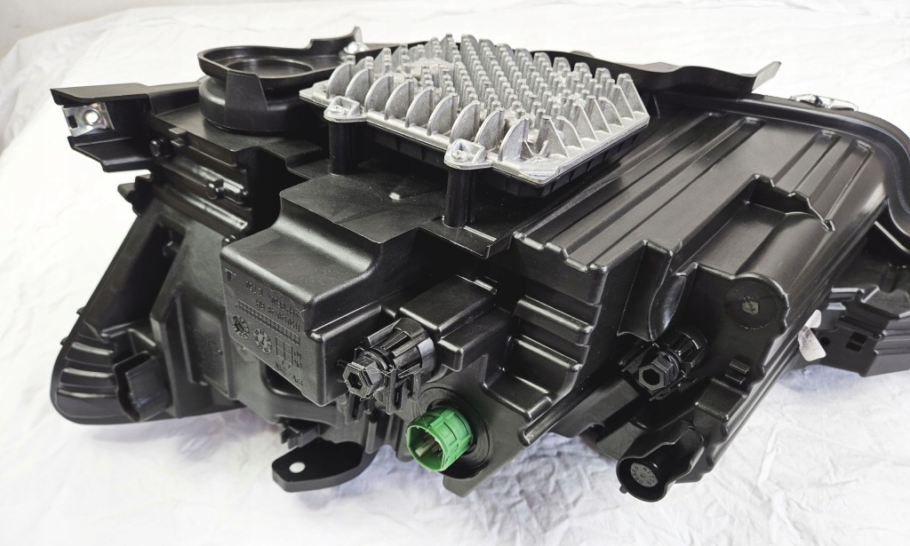 Правий фара перед maserati levante рестайлінг  trofeo full led 670159536 європа Зі Шроту