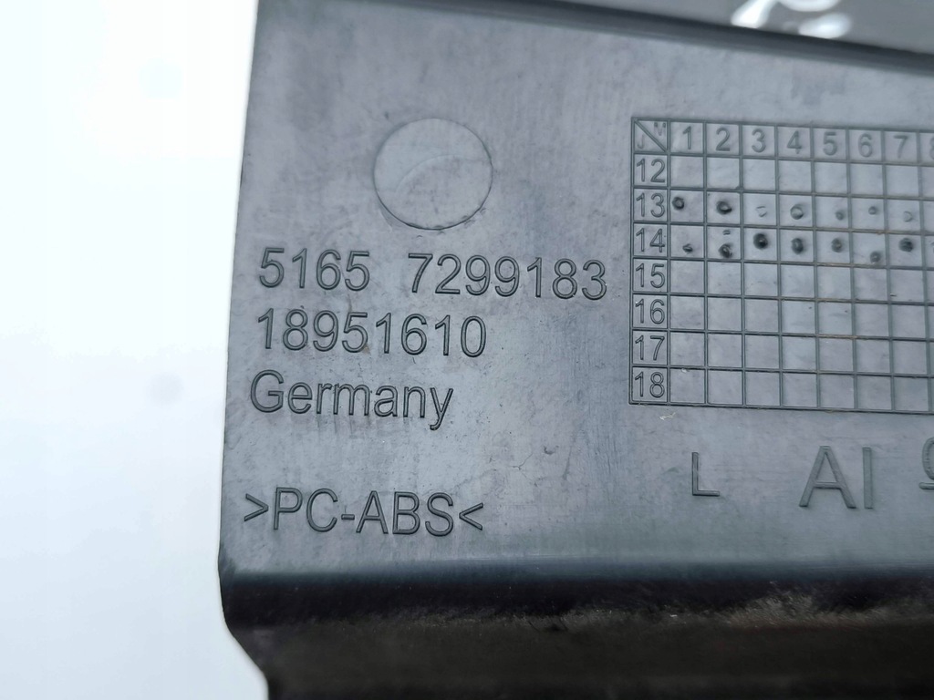 фото №9, Bmw i3 2015 левая сторона кронштейн / кронштейн крыла передний