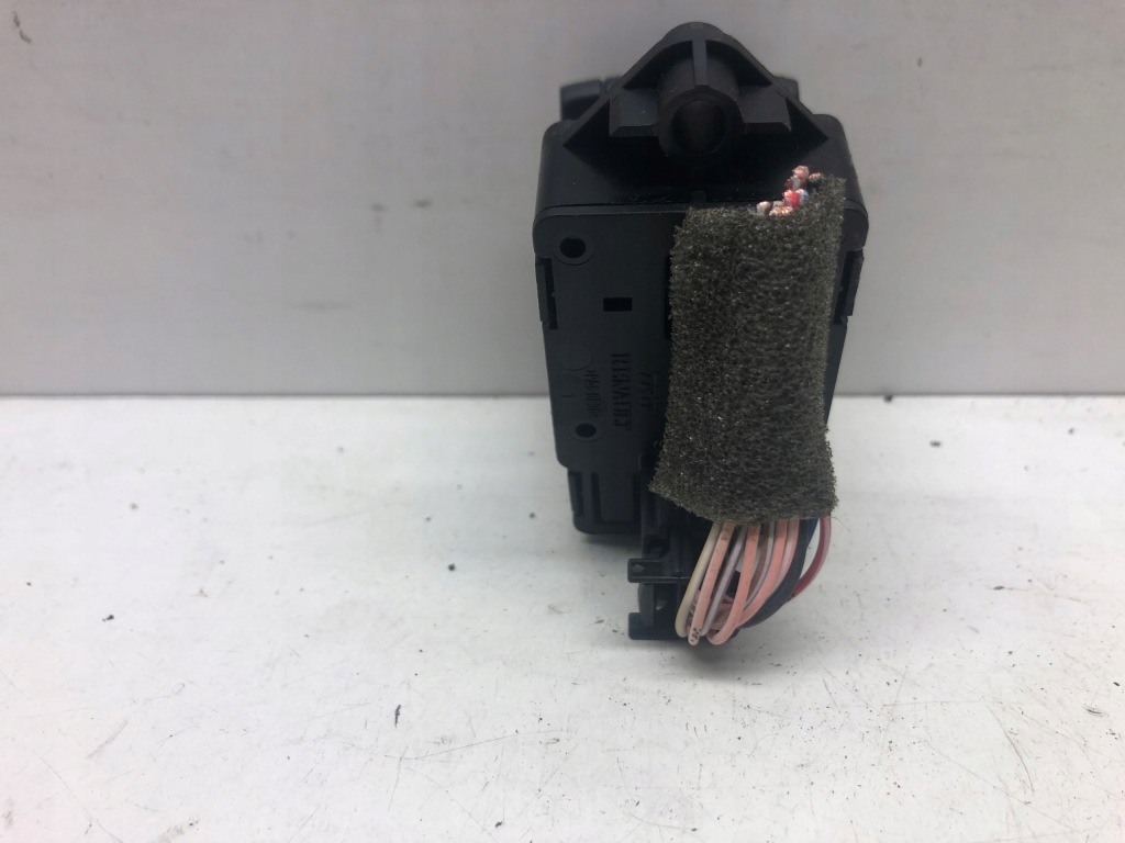фото №4, Кнопка гальма ручного renault scenic iii 363210006r europa штекер