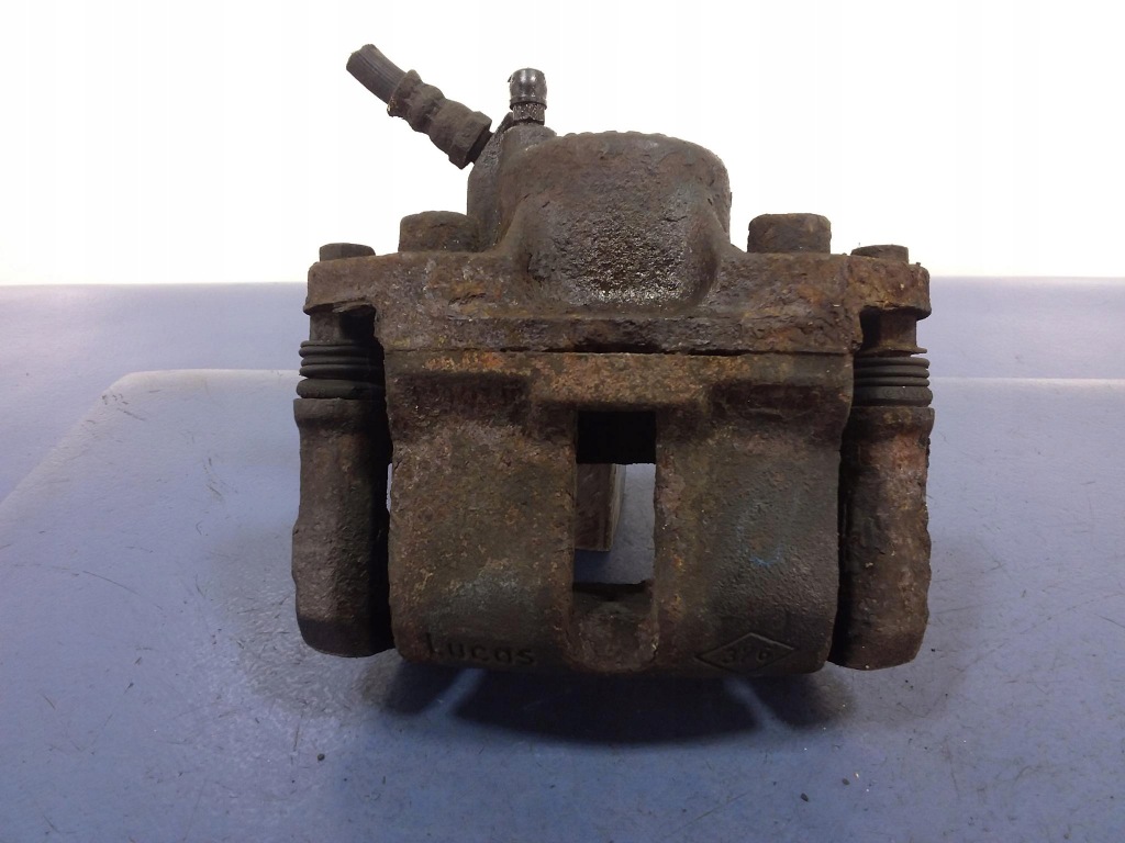 фото №1, Dacia logan i 1.4 8v супорт перед правий скоба