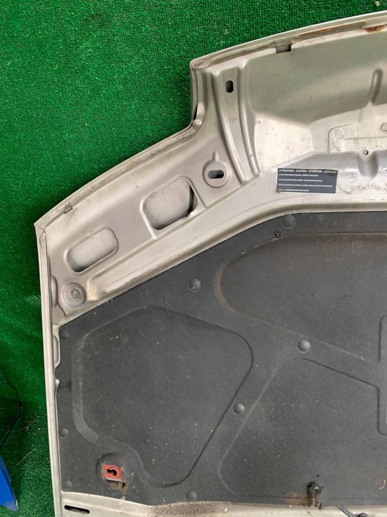 Купити Кришка передня капот двигуна fiat punto 2 647 wwa