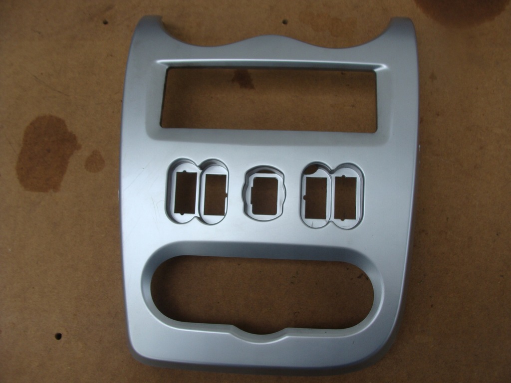 фото №1, Рамка средняя консоли панель dacia logan i sandero i