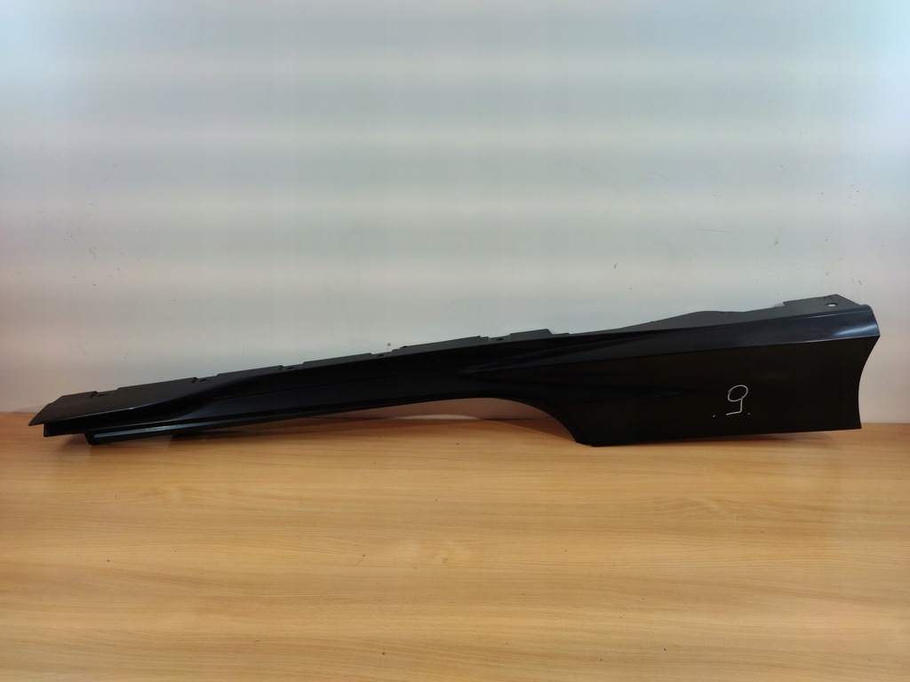 фото №1, Ferrari f8 tributo superfast права молдинг поріг