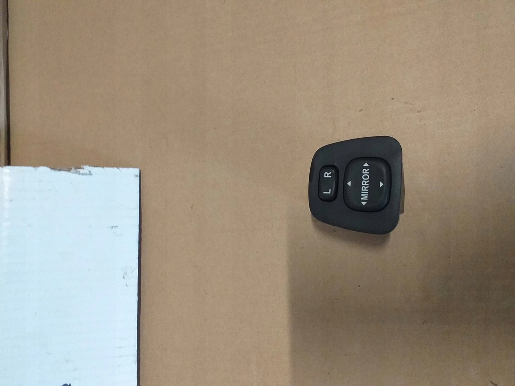 фото №8, Toyota aygo ii перемикач дзеркал регулювання